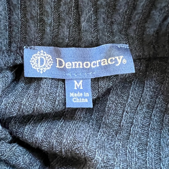 Democracy size M mock turtleneck with gathered band at hips. Ribbed navy blue - Picture 7 of 8